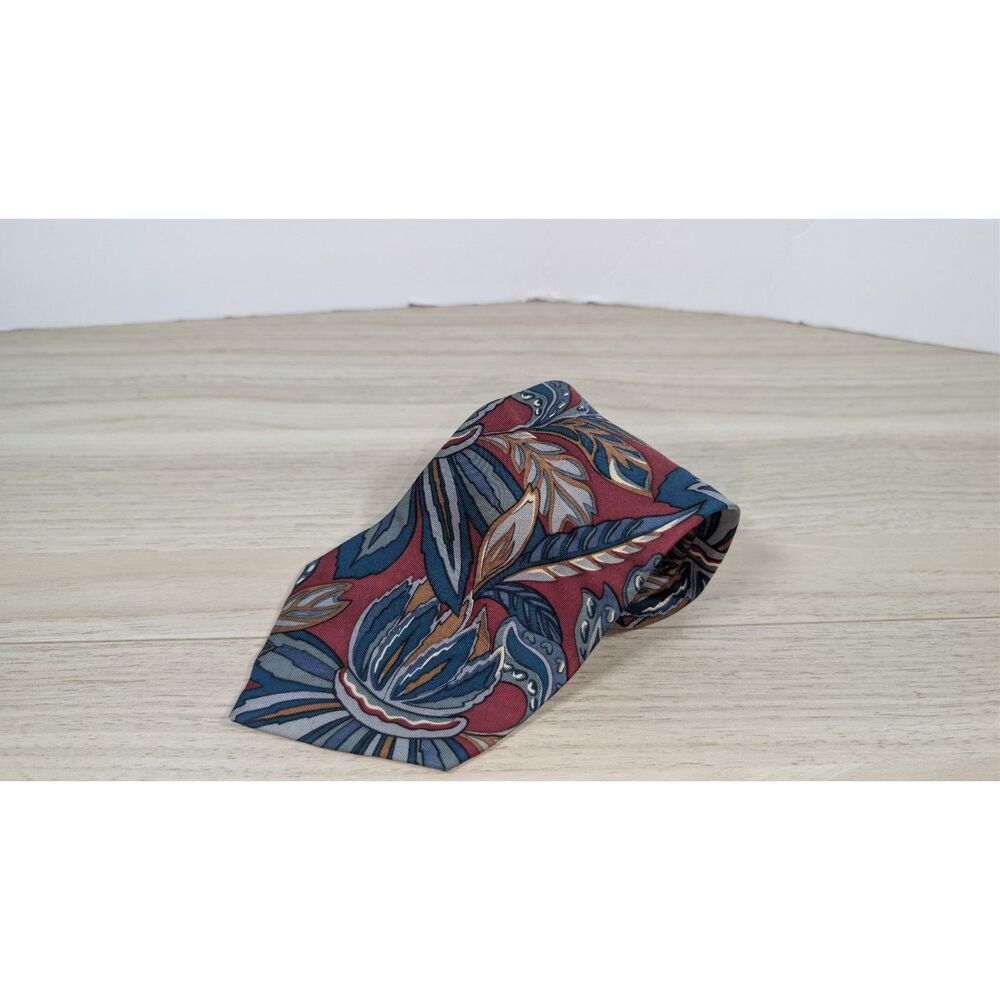 Hunting Horn Classics Silk Tie Red Blue Floral Paisley Vintage Style